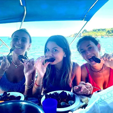 Sapore Di Vela - Escursioni E Pernottamenti Båthotell